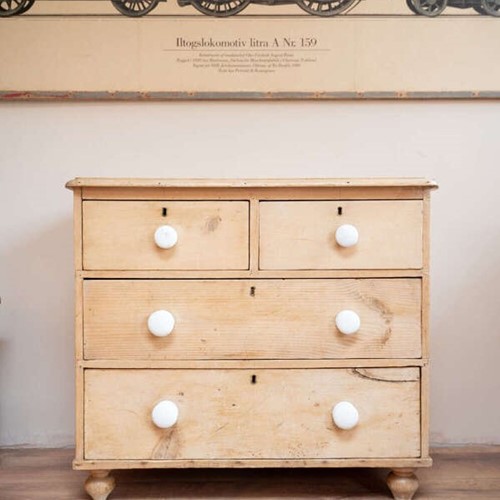 Stripped Victorian Pine Chest of Drawers | 2 over 2