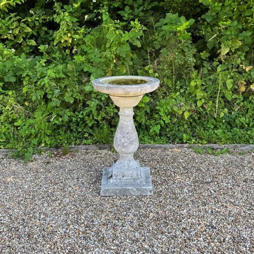Classic Bird Bath