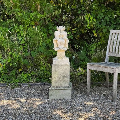 Foliate Finial on Pedestal