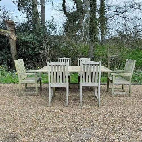 Lister Seating Set