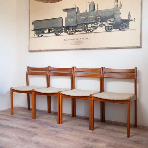 Set Of 4 Danish Teak Dining Chairs