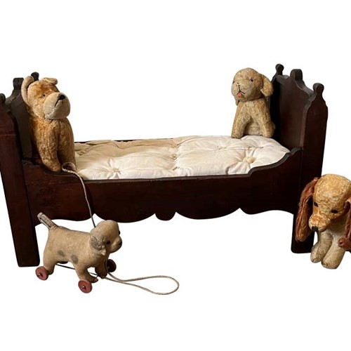 Small French Dog Bed