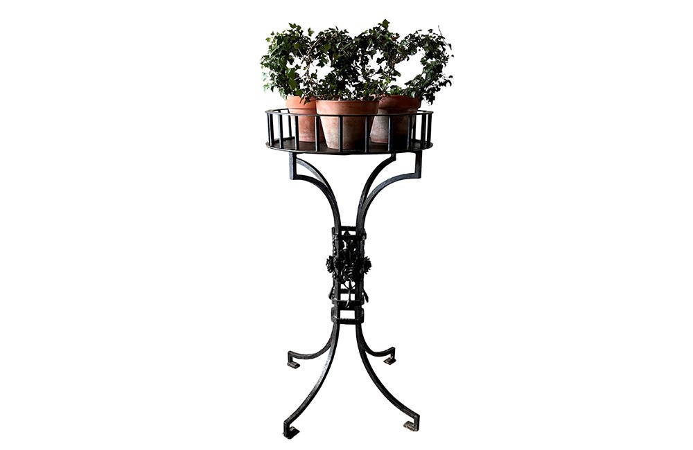 https://thehoarde.blob.core.windows.net/product-images/adps-antiques-art-deco-tall-iron-plant-stand-4836-2--main-638218467033628219_large.jpg