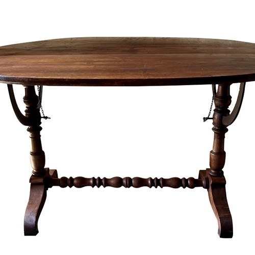 Large French 19Th Century Oval Walnut Vineyard Table