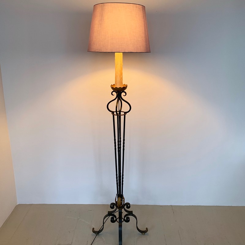 French Gilt Worught Iron Floor Lamp-agapanthus-interiors-2french-greened-wrought-iron-floor-lamp-5-main-637493505553732407.jpg
