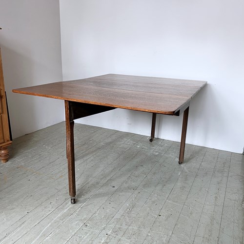 Early 20Th Century Oak Drop Leaf Table