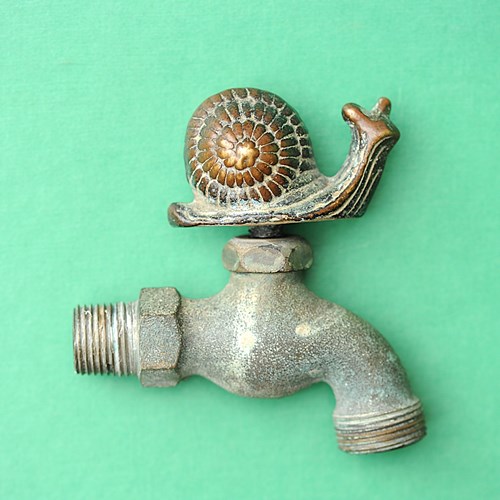 Vintage Garden Tap Snail Handle Garden Water Hose Planter Trough Watering Brass