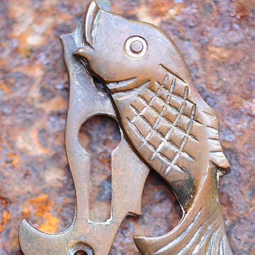 Arts & Crafts Door Escutcheon Antique Brass Fish Keyhole Cover Key Lock Porch