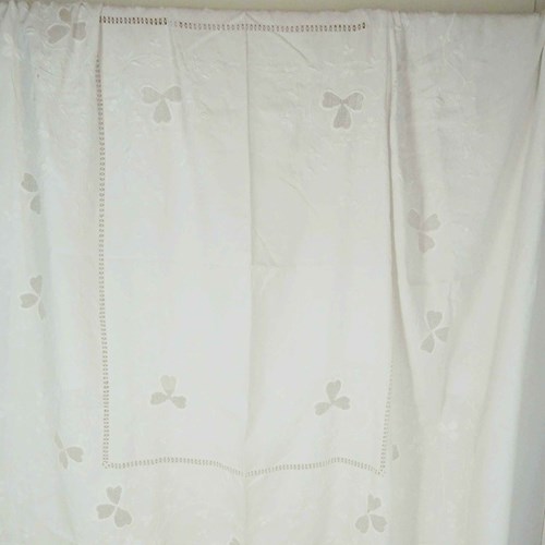 White Linen Bedspread, Beautiful Decoration