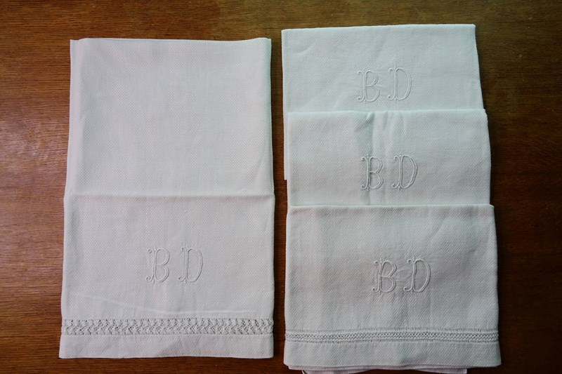 Four Huge Linen Guest Towels, BD Monograms-amanda-leader-294eme22-4-bd-damask-towels-0009-main-638150190156609650.jpg