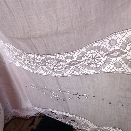 Fabulous Xl Linen Sheet With Lace And Embroidery