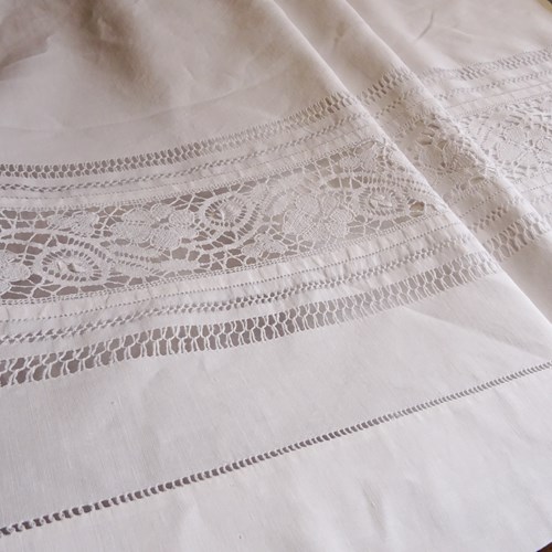 Beautiful Fine Pure Linen Sheet With Lace Hem