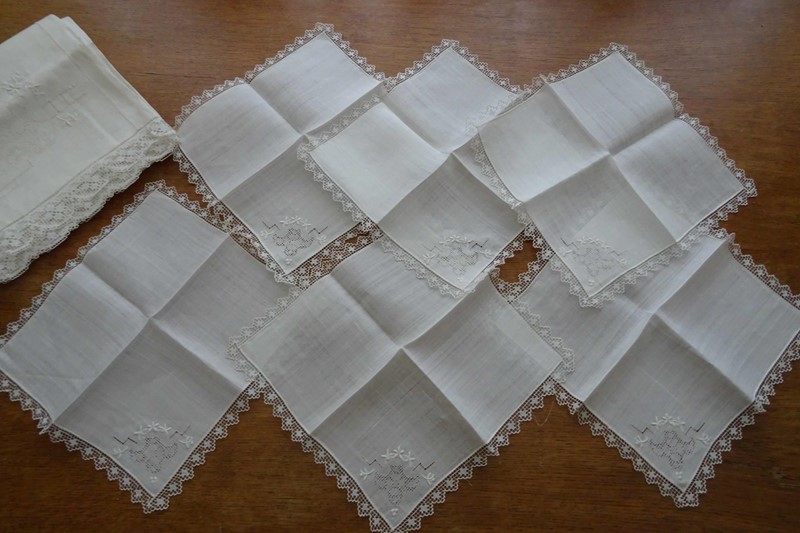 Fine Linen Tablecloth And Six Napkins-amanda-leader-39uk21-lawn-cloth-6-napkins-0012-main-637534831635500146.jpg