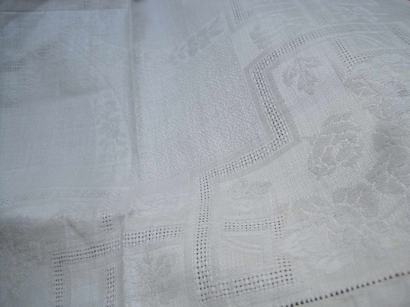 4 unused French linen damask napkins to be hemmed-amanda-leader-560nm19a-unused-length-damask-napkin-fabric-0002-main-637282559052055914.jpg