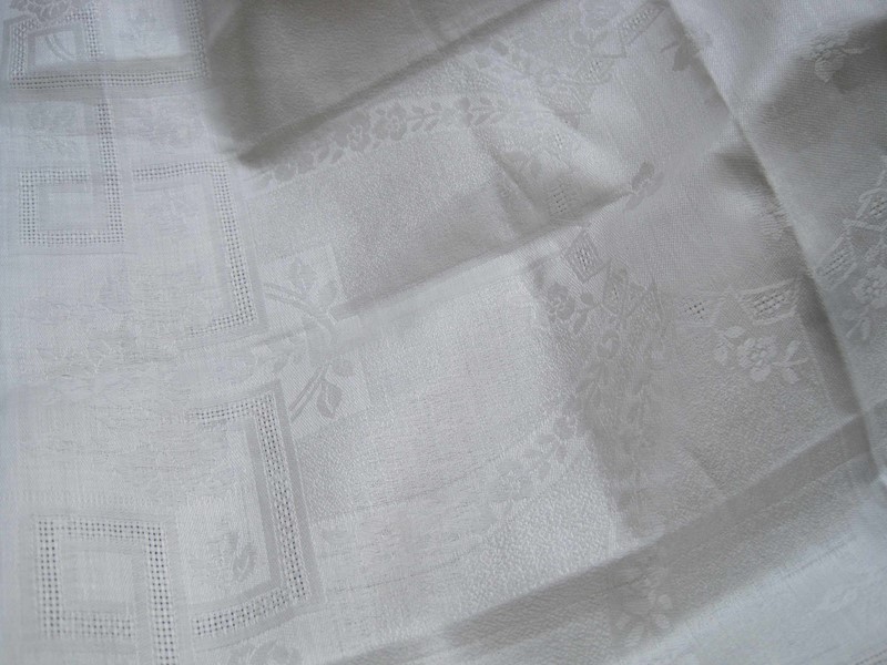 4 unused French linen damask napkins to be hemmed-amanda-leader-560nm19a-unused-length-damask-napkin-fabric-0006-main-637282559129399308.jpg