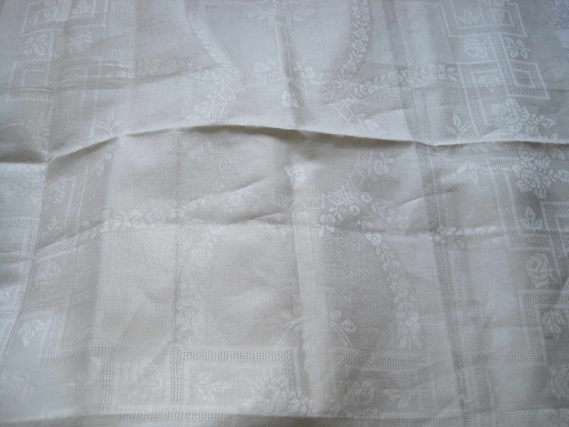 4 unused French linen damask napkins to be hemmed-amanda-leader-560nm19a-unused-length-damask-napkin-fabric-0007-main-637282559149868052.jpg