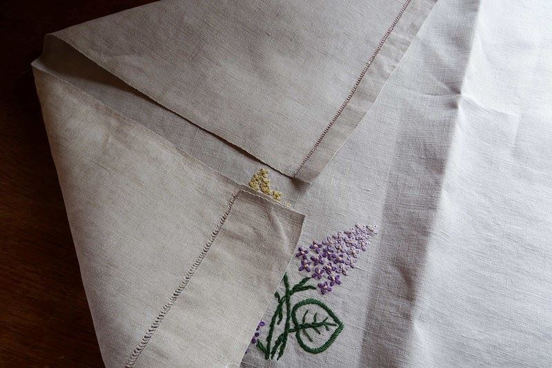 Charming Linen Cloth With Lilac Embroidery-amanda-leader-87uk23-linen-panel-lilac-emb-0006-main-638288368939522207.jpg