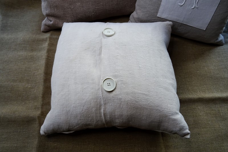 Antique monogram cushions-amanda-leader-monogram-cushions-0007-main-638104265311469914.jpg