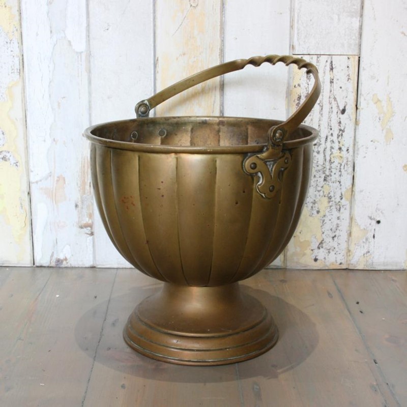 Antique solid brass bucket-antique-fireplaces-london-the-architectural-forum-antique-large-brass-bucket-90378-4-main-636058335715997779-large-main-637248106809291456.jpg