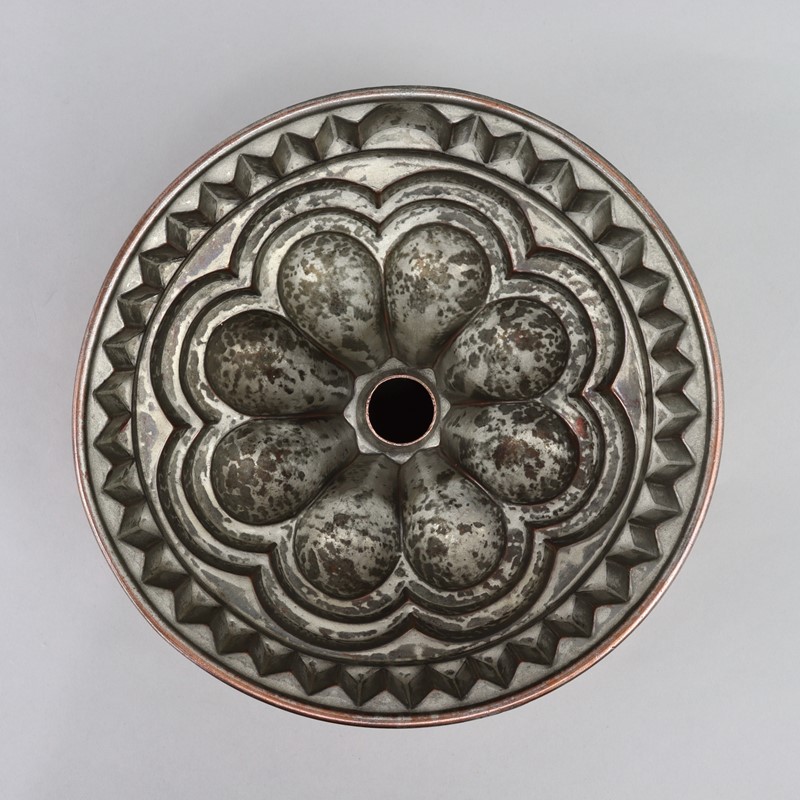 Copper Cake Mould Patt. No. 305-appleby-antiques-h21351b-large-round-bunt-cake-mould-french-main-638012710630745966.jpeg