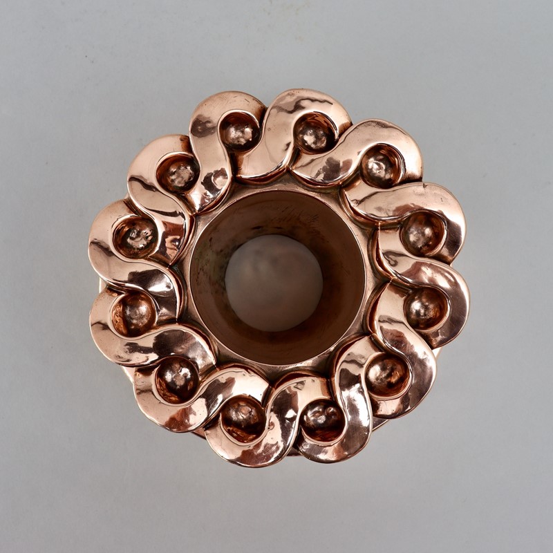 Figure of 8, Copper Mould-appleby-antiques-j21847c-pipe-fig-8-top-no238-main-638035931100889001.jpeg