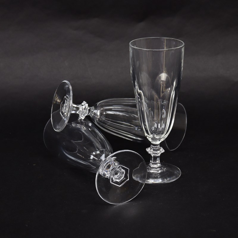 1920'S French Crystal Champagne Flutes-appleby-antiques-j22641c-7-crystal-flutes-main-638173498995228060.jpeg