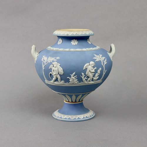 Lovely Quality, Wedgwood, Plae Blue Jasper Vase