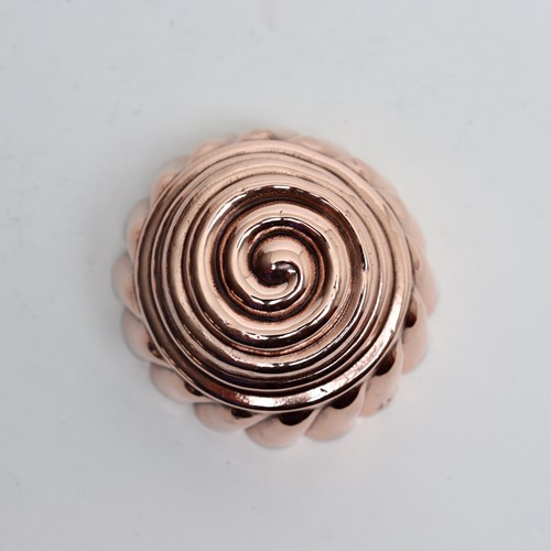 Small Copper Mould With Spiral Top
