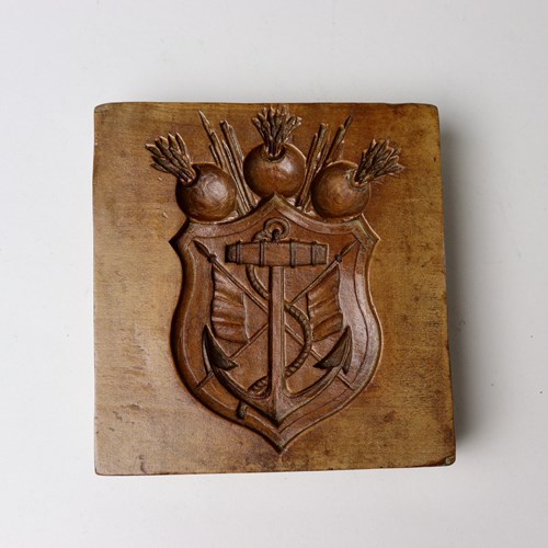 Fruitwood Mould Carved With A Crest