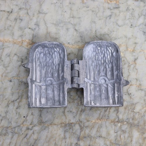 Small Pewter Mould In The Shape Of A Bunch Of Asparagus