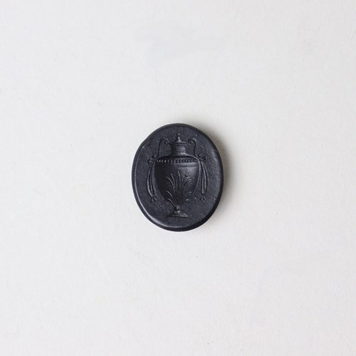 Wedgwood & Bentley Intaglio With Adam's Urn