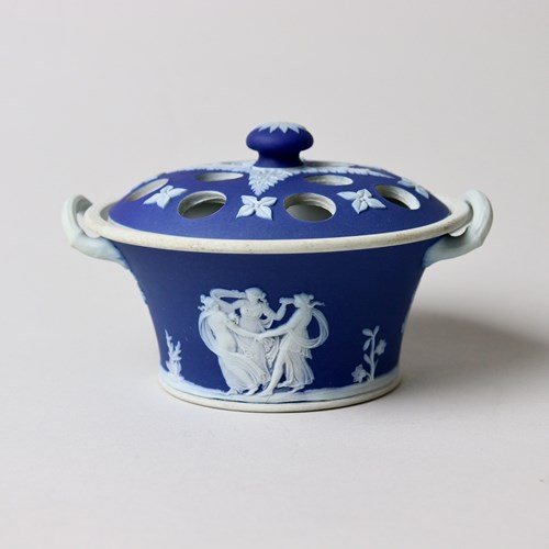 Small Wedgwood Dark Blue Jasper Violeteer