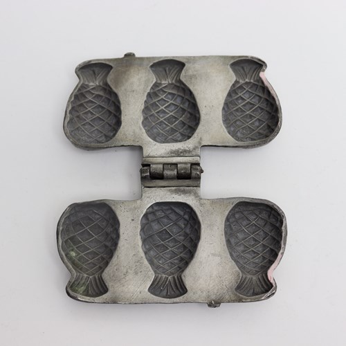 Pewter Ice Cream Mould In The Shape Of 3 Small Pineapples