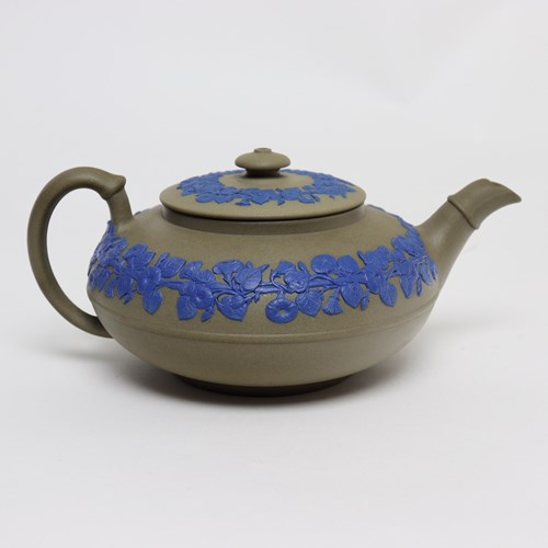 Wedgwood Drab Stoneware Teapot With Blue Relief