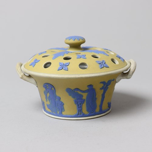 Wedgwood Yellow And Blue Jasper Violeteer