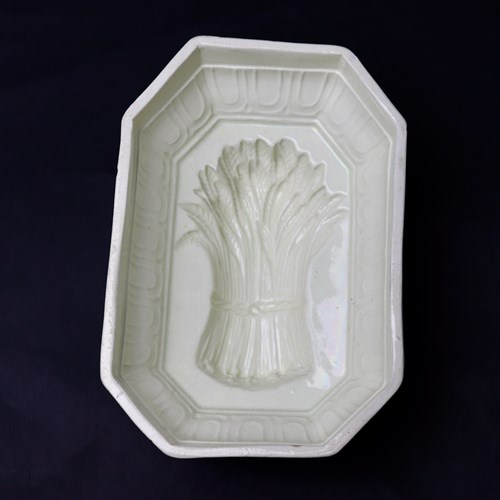 18Th Century Creamware Mould With Wheatsheaf To Base