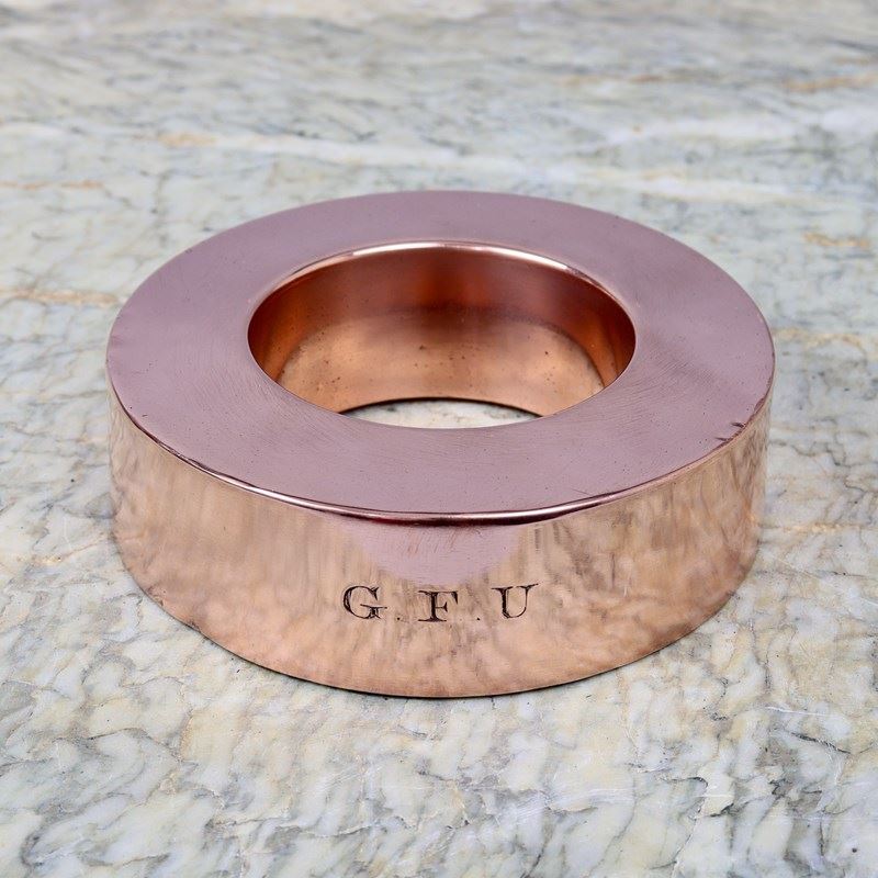 Plain Copper Ring Mould-appleby-antiques-z51009a-angular-saverin-mould-gfu-main-638361796096121862.jpeg
