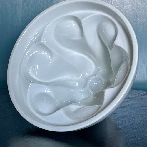 English Vintage Jelly Mould