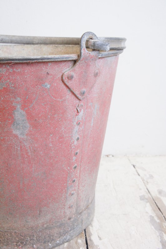 Antique fire bucket 1-belle-epoque-dsc00043-2-main-637874596777683537.JPG