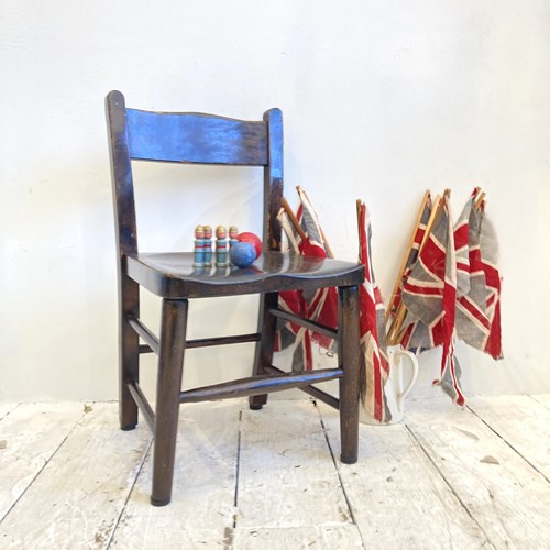 Cute Vintage Child's Chair