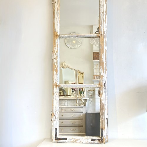 Mirrored Old Frame