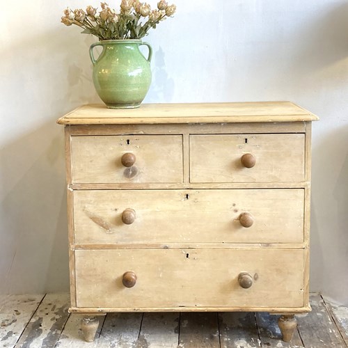 Rustic Victorian Chest Of Drawers