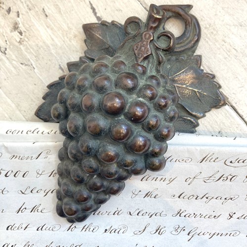 Victorian J&E Ratcliffe Grape Letter Clip