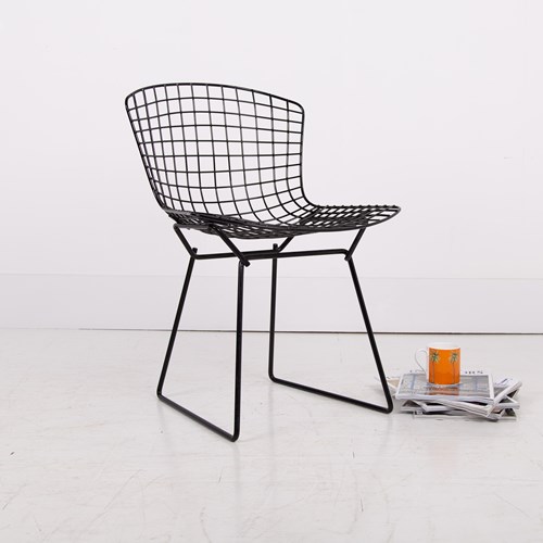 Harry Bertoia Side Chair In Black
