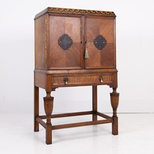 Quality Oak Drinks Cabinet By Ingle...