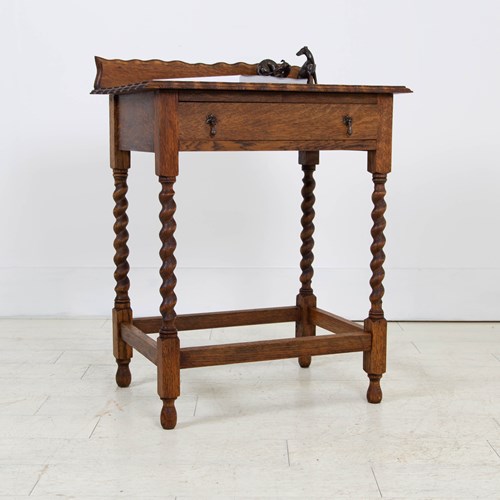 Attractive Little Single Drawer Oak Side Table C1920