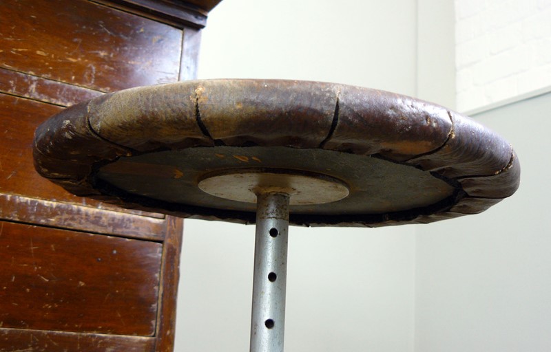 Vintage 1930S Industrial Swivel Stool-billy-hunt-vintage-factory-stool-0000-p1430322-main-637577887240796483.jpg