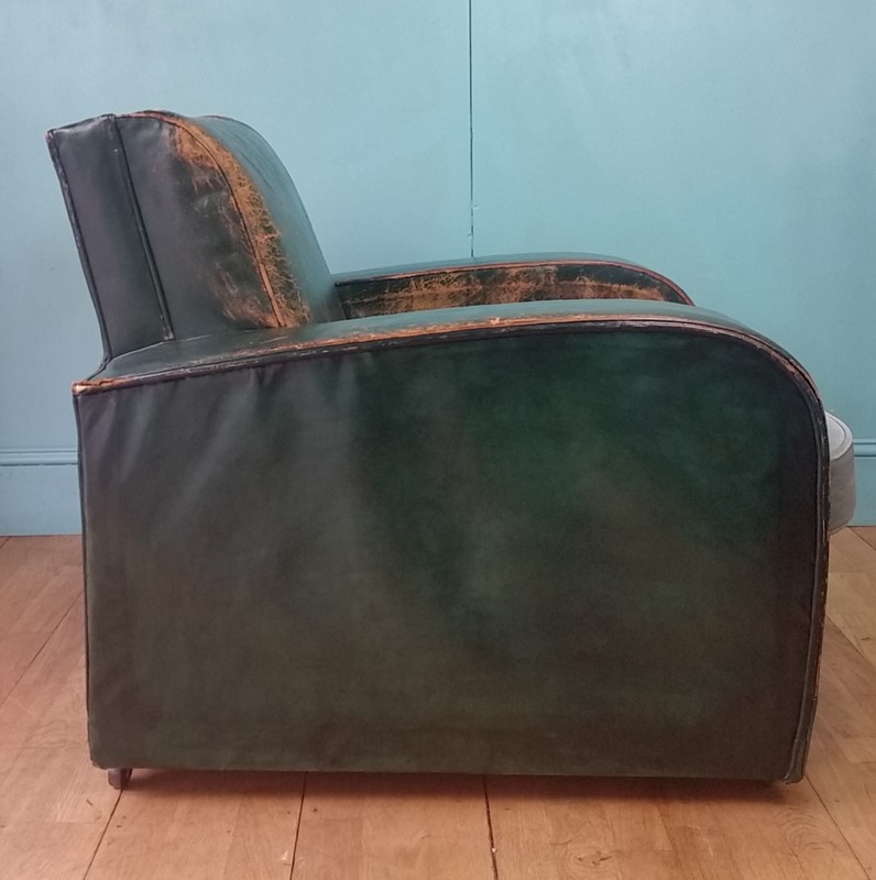 Antique Leather Club Chair-brocante-furnishings-greenclub3-main-637901153510190368.jpg