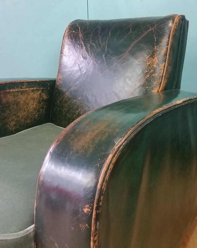 Antique Leather Club Chair-brocante-furnishings-greenclub8-main-637901153992511996.jpg