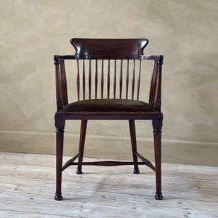 Moss Meet Mahogany Chair